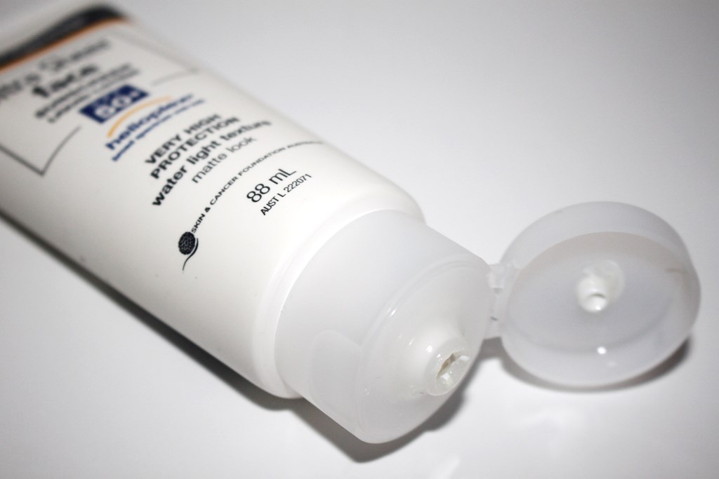 Neutrogena Ultra Sheer Face SPF50+ Sunscreen Liquid-Lotion packaging