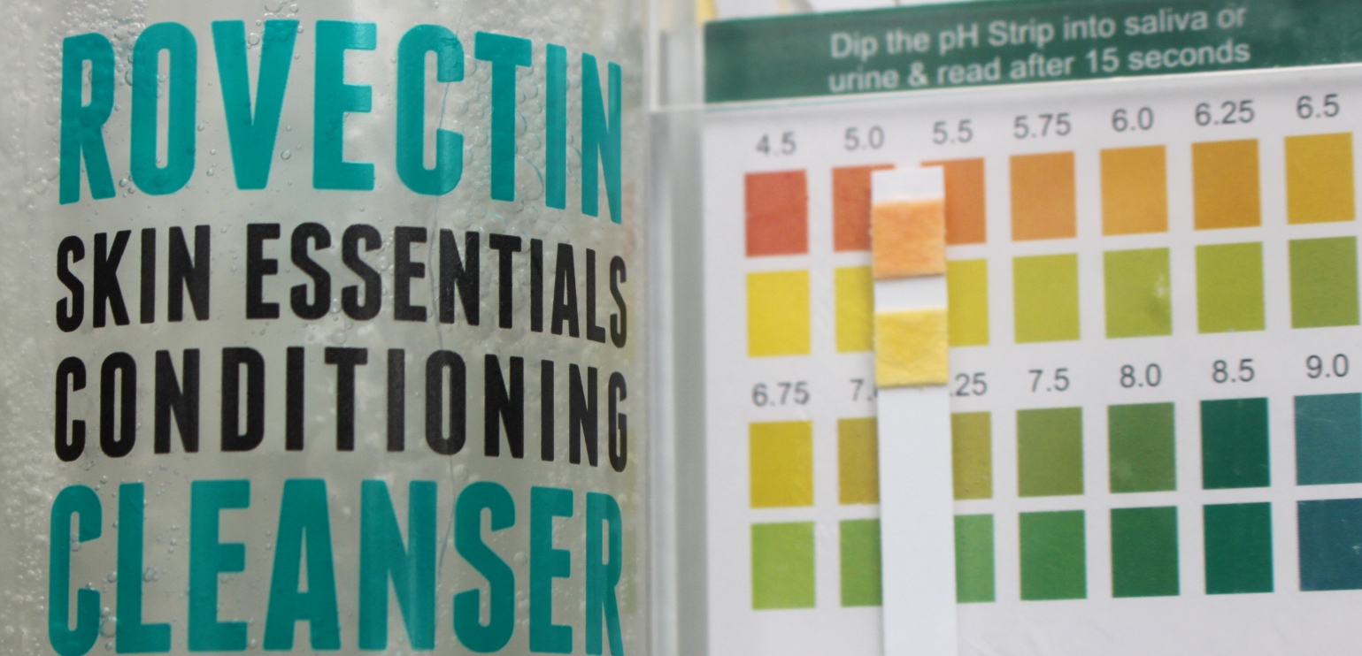 Rovectin Skin Essentials Conditioning Cleanser pH Measure