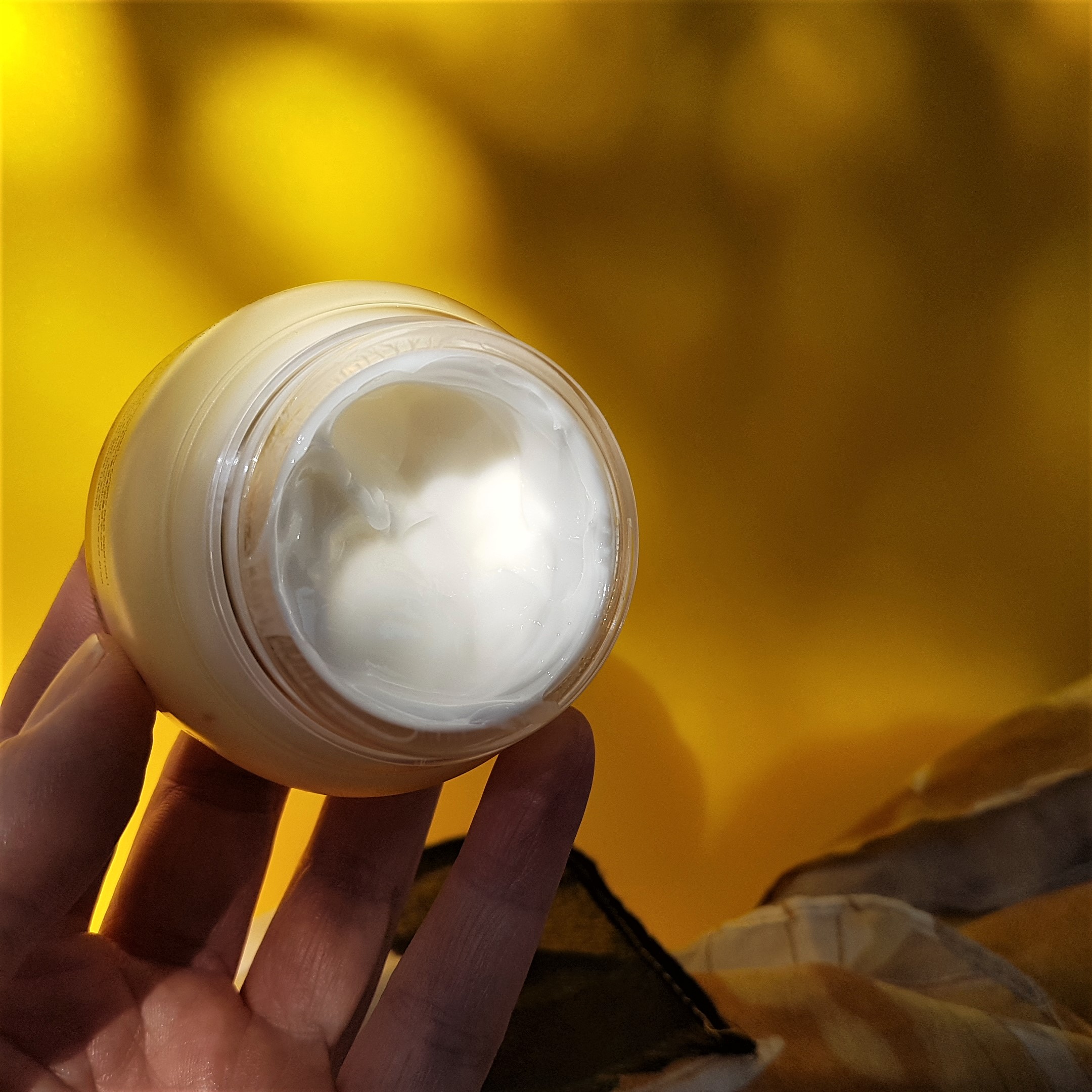 Cosrx Propolis Light Cream Texture