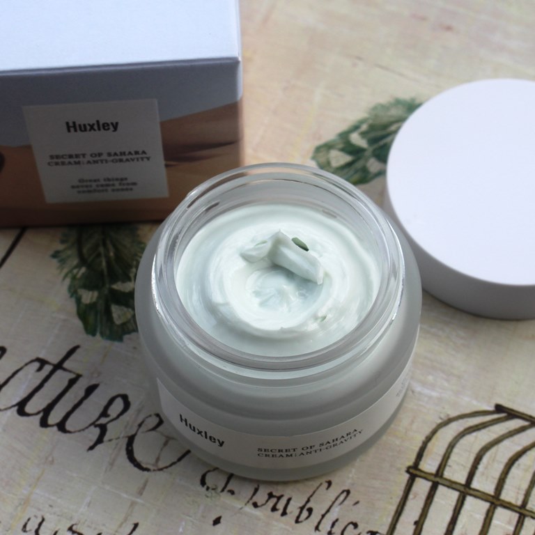 Huxley Anti-Gravity Cream Texture