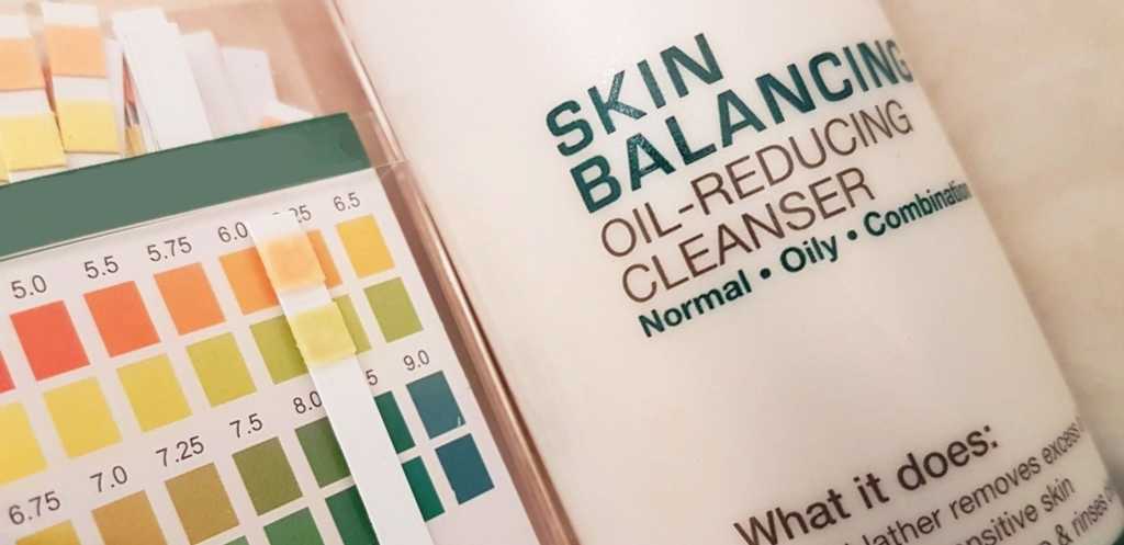 Paula's Choice Skin Balancing Oil Reducing Cleanser pH