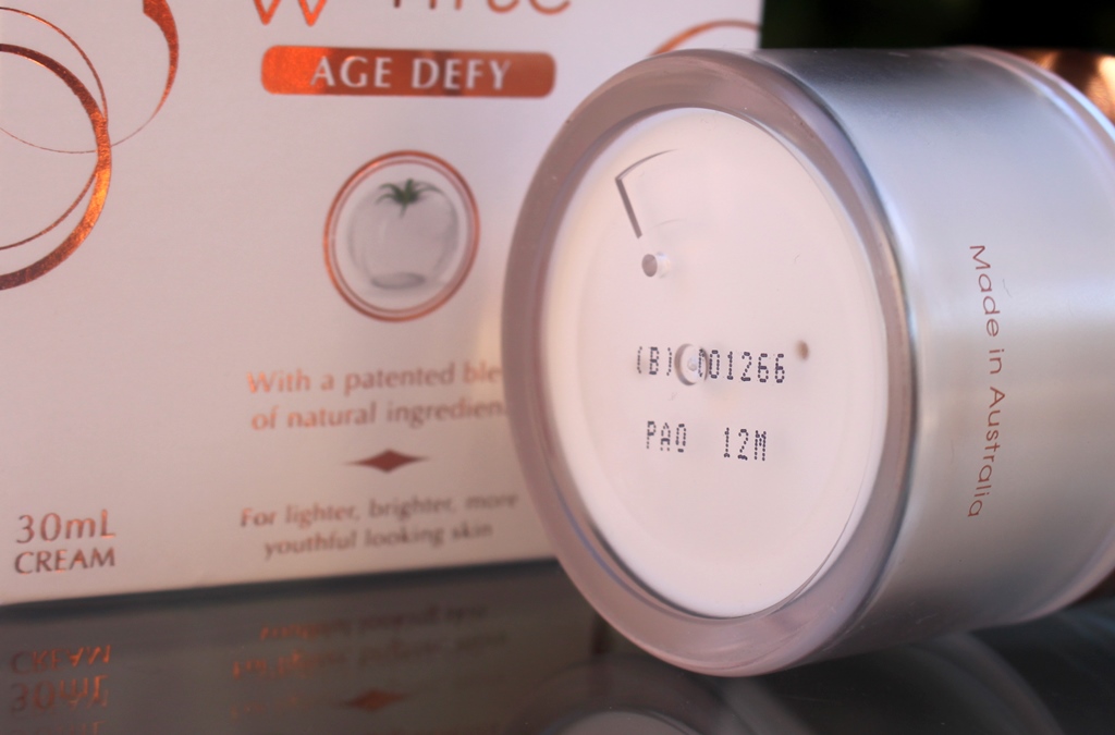 Hivita Luminous White Age Defy Period After Opening (PAO)