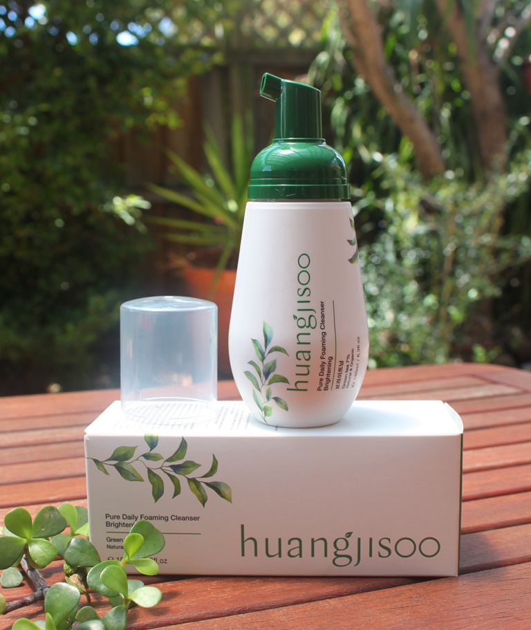 Huangjisoo Pure Daily Foaming Cleanser (Brightening) Packaging